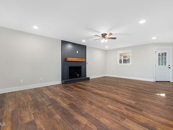 4th image of 109 Tami Dr