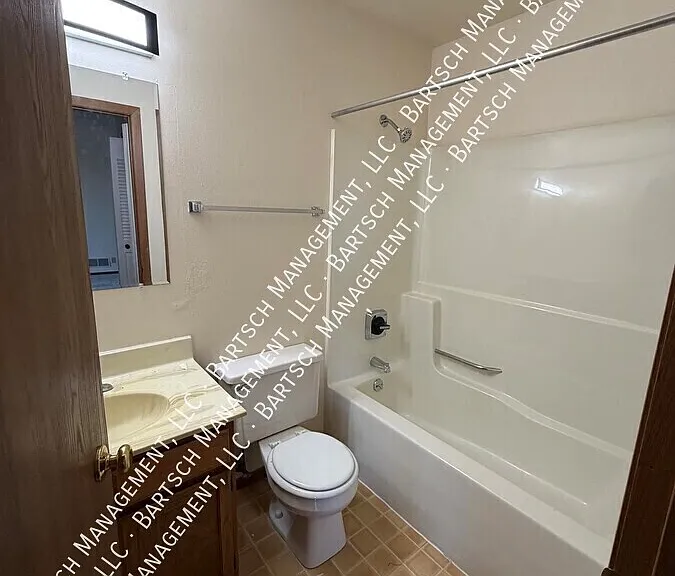 4909 W Edgerton Ave #114 — Photo 9