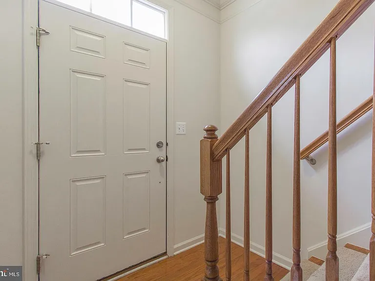 23045 Sweetspire Dr — Photo 3
