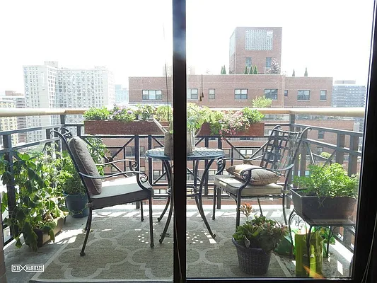 Rented by Corcoran | media 1