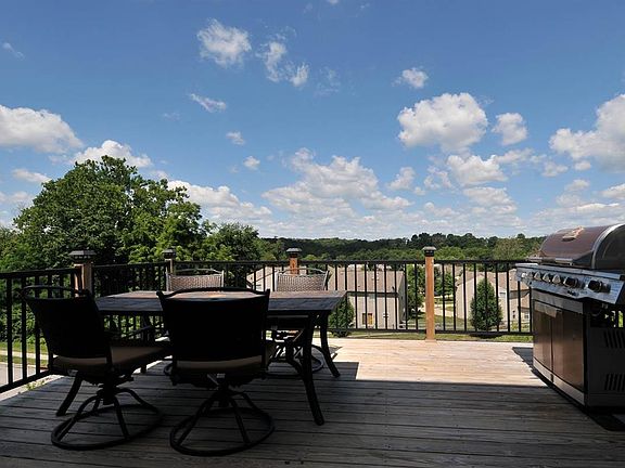 3rd image of 2740 Pebble Creek Way