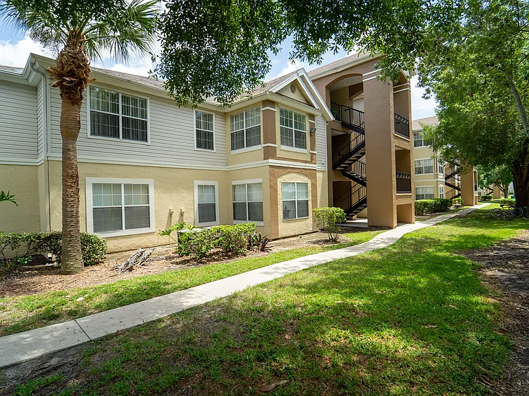Palmetto Trace Apartments — Photo 4