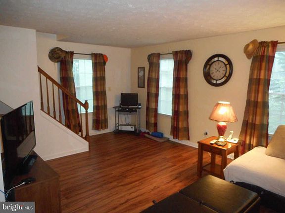 5th image of 20325 Kellys Ln