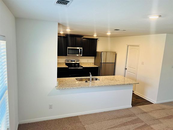 2nd image of 109 Fairfax Ln