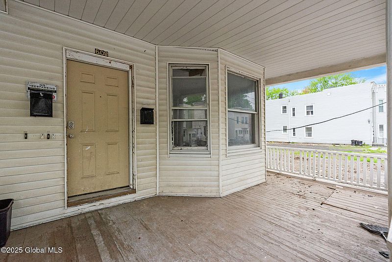 4th image of 608 3rd Street