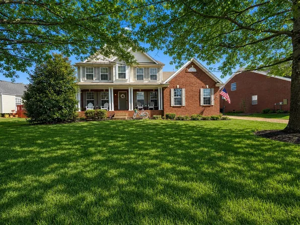 1902 Baileys Trace Dr, Spring Hill, TN 37174
