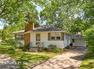 9 Oakland Ct, Essexville, MI 48732