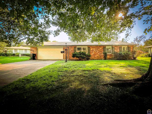 3511 SE Island Cir, Topeka, KS 66605