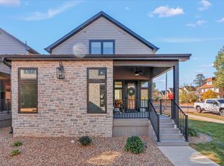 832 Clay St, Cedar Falls, IA 50613