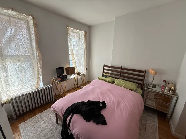 132 Allen St, New York, NY