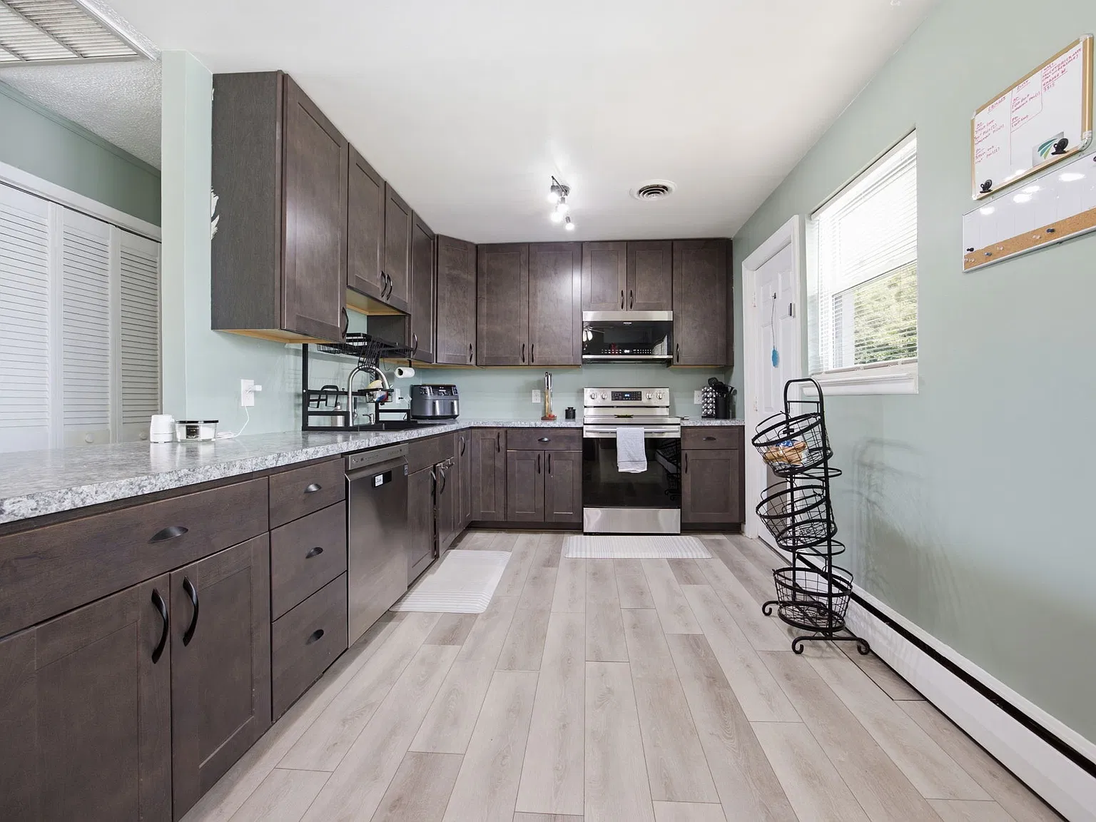 2536 E Little Creek Rd — Photo 3