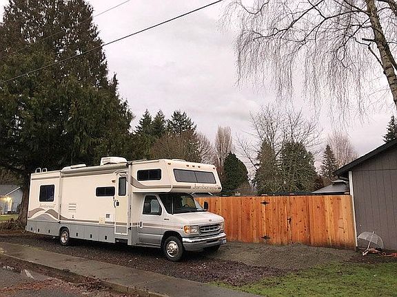 4th image of 902 Tartan Dr SW