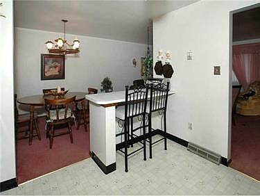 4th image of 50 Seneca Dr