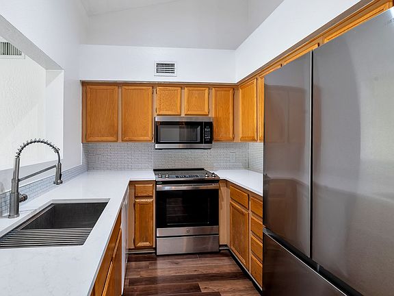 2nd image of 14808 N Olympic Way
