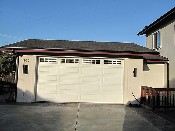 2 car garage 