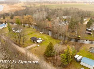 8097 Lakeview Dr, Clare, MI 48617