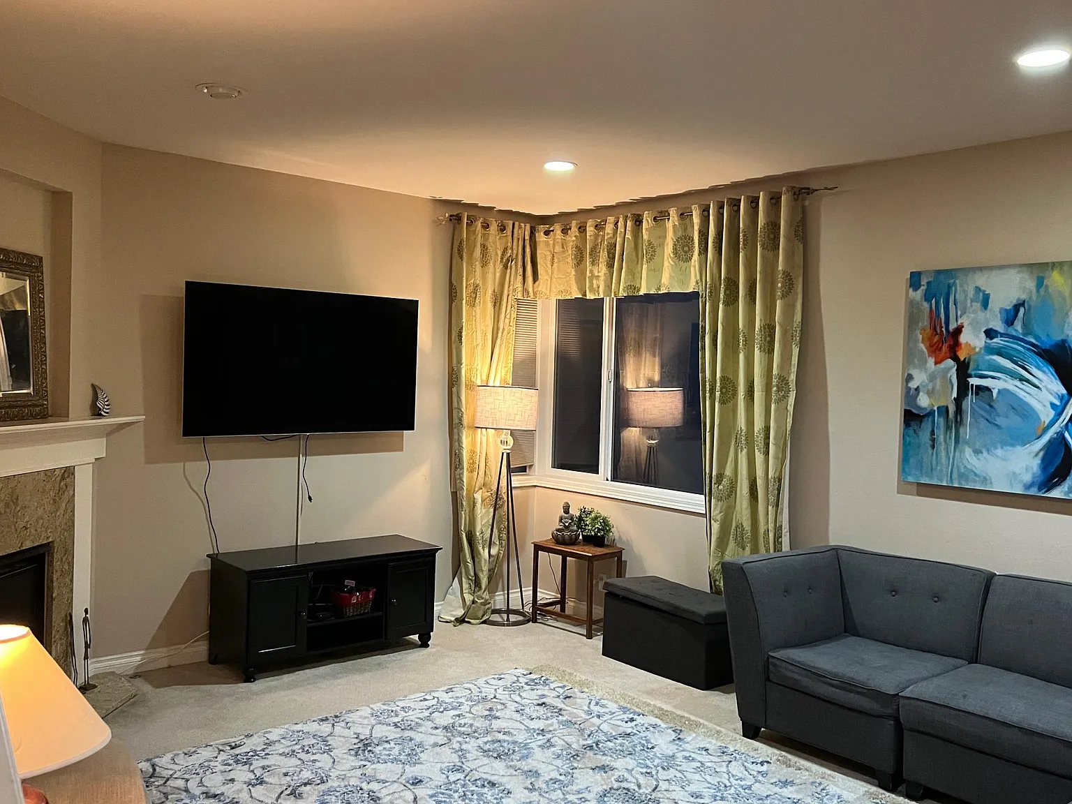 4 bed, 2.5 bath, 2498 sqft, $4,400 — Photo 3