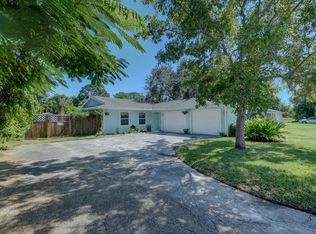 2401 SE Sherlock Ln, Pt Saint Lucie, FL 34953