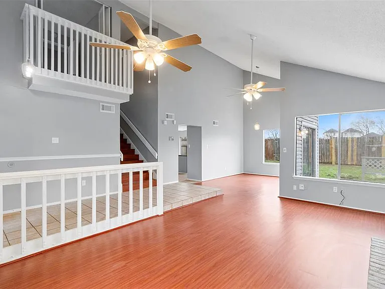12162 Huntington Venture Dr — Photo 4
