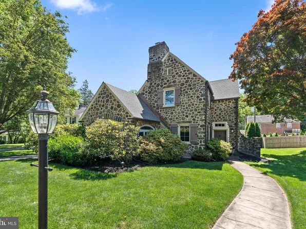 233 Shawnee Rd, Ardmore, PA 19003