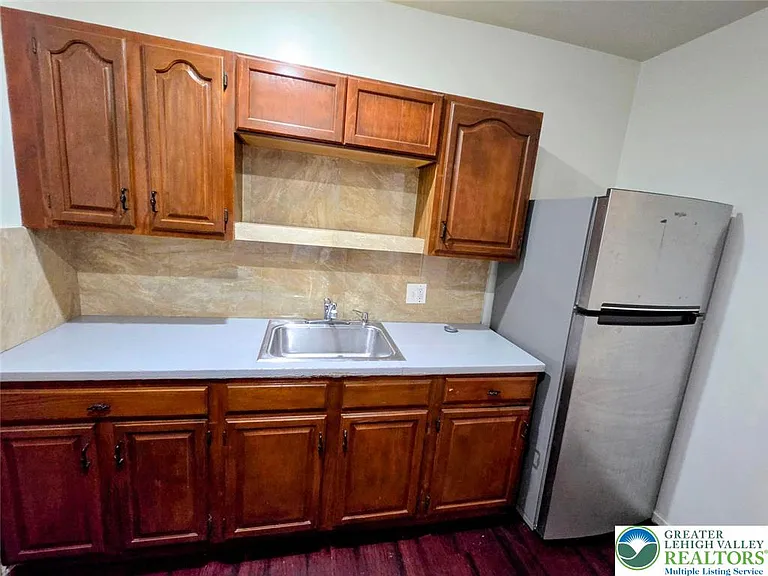 223 N Fountain St #1 — Photo 4