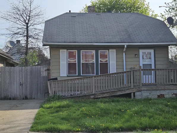 1383 Clearaire Rd, Cleveland, OH 44110