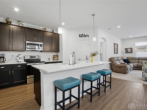 3rd image of 416 Summerlyn Farms Ct