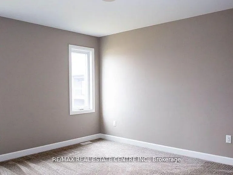 133 Howard Rd — Photo 5