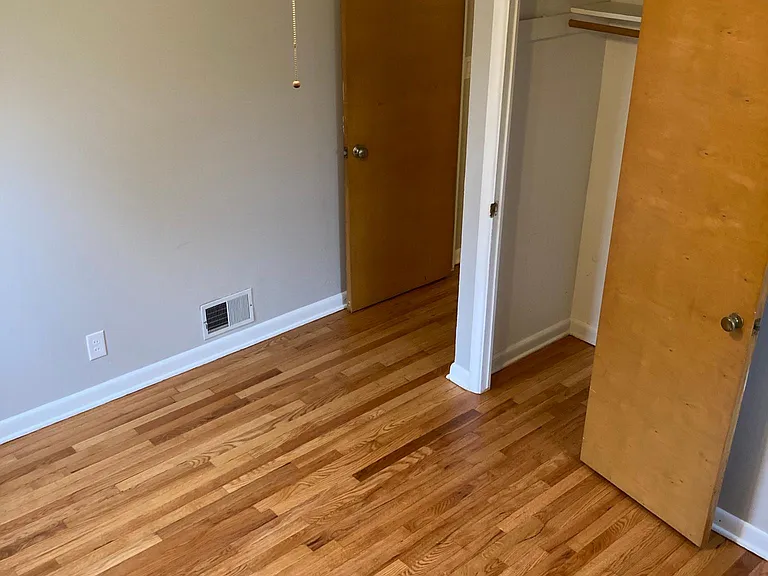 1110 N 49th Ave — Photo 16