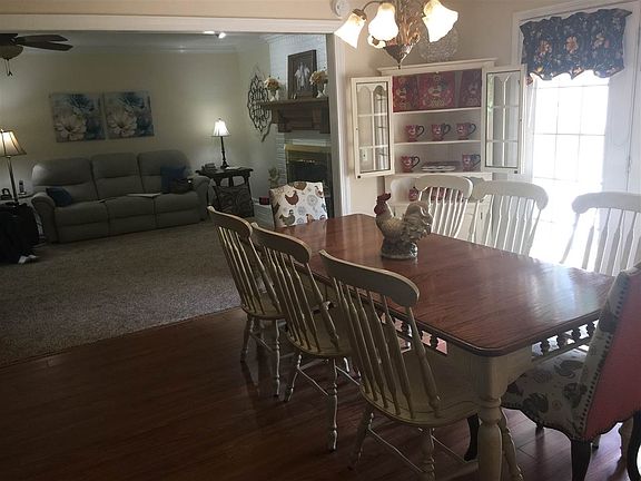 3rd image of 254 Cross Creek Ln