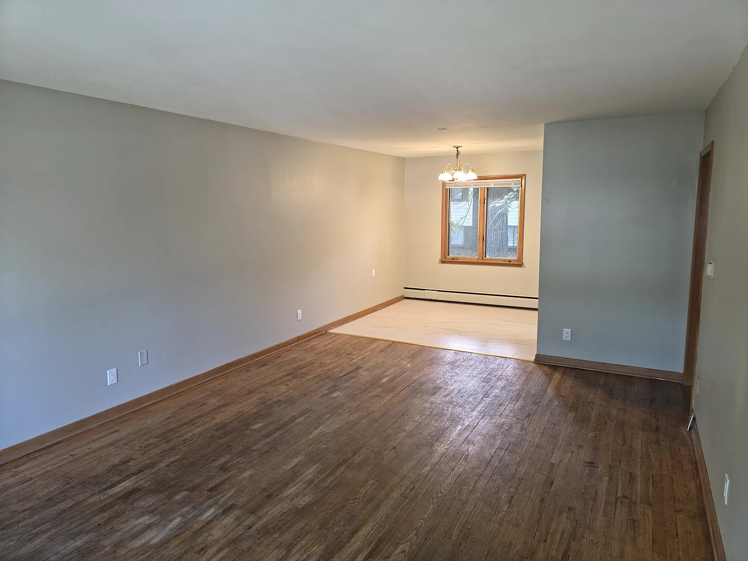 2920 E Douglas Ave — Photo 4