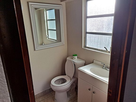 4th image of 6700 SW 26th St #2