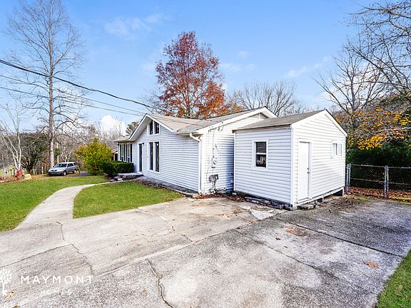 3rd image of 5765 Desoto Dr