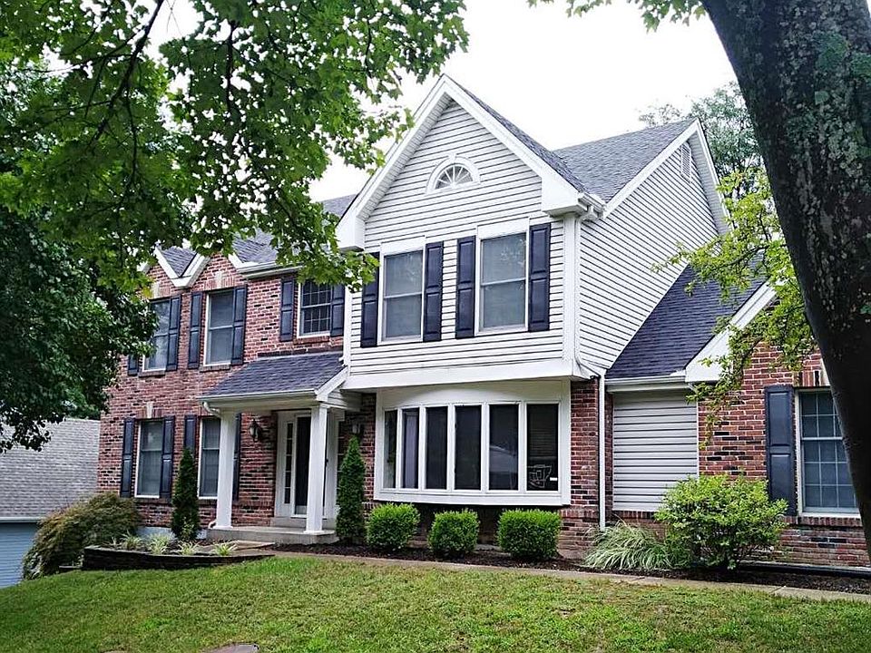 1st image of 224 W Manor Dr