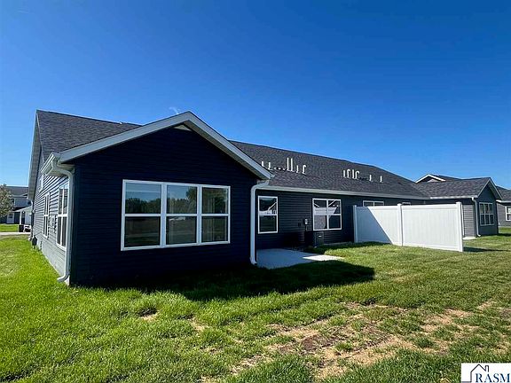 3rd image of 106 E Connie Ln