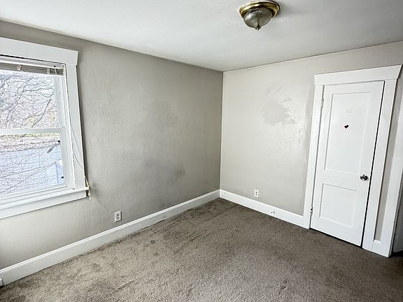 4th image of 1607 Lasalle Ave #3