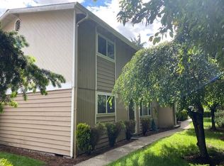 810 2nd Ave NW APT 2, Issaquah, WA 98027