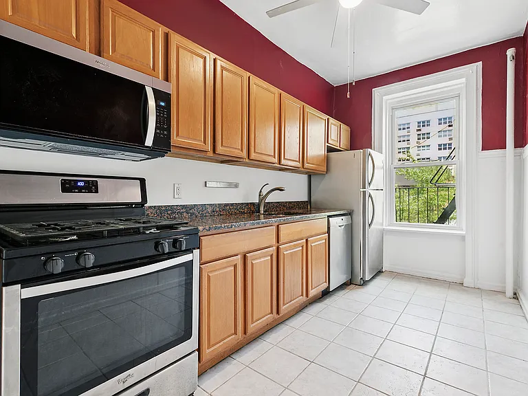 423 E 84th St #PENTHOUSE — Photo 8