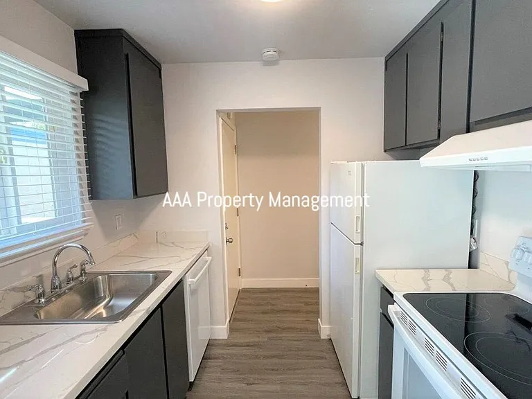 1731 Ellis St #58 — Photo 8