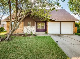 3033 Cody St, Irving, TX 75062