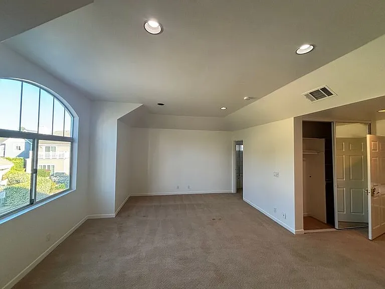 525 Orange Grove Pl — Photo 3