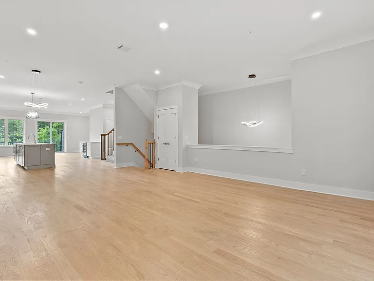 105 Brandon Ct — Photo 20