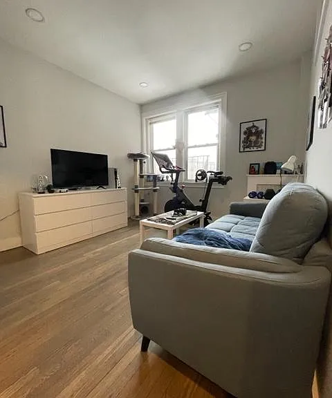 190 Park Dr #35 — Photo 1