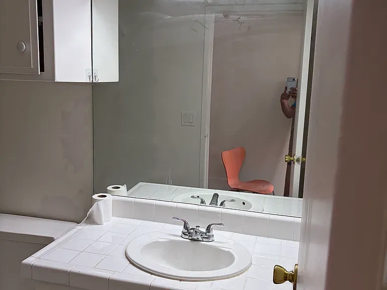 230 Linden Ave — Photo 8