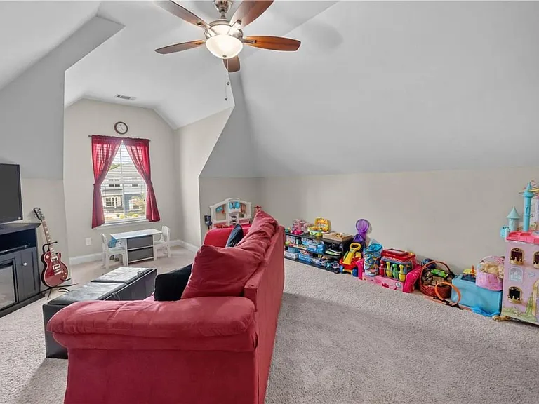 498 Waverly Ln — Photo 48