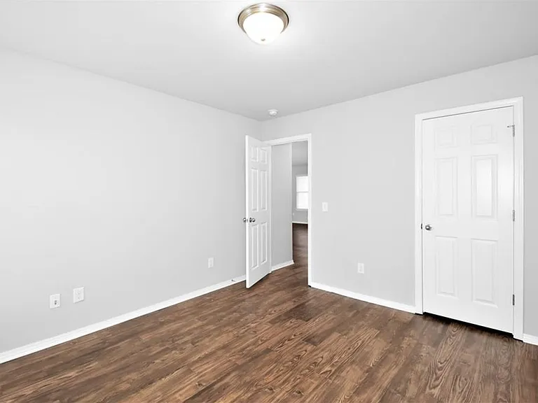 1240 Lariat Dr — Photo 12