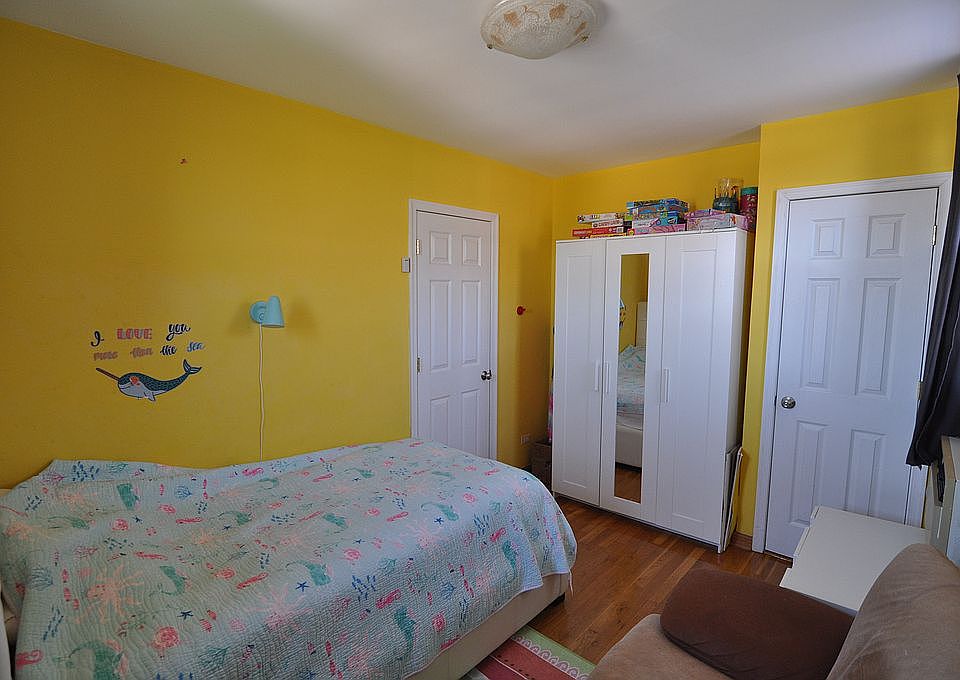 1st image of 735 Avenue W