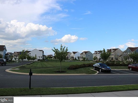 2nd image of 2327 E Palladio Pl