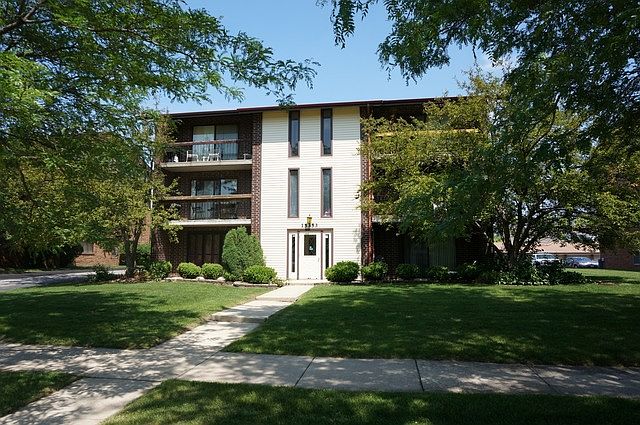 1st image of 15353 Treetop Dr APT 1A