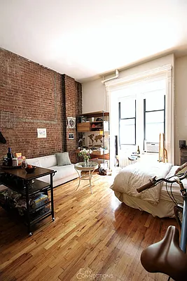 Rented by City Connections Realty | media 10